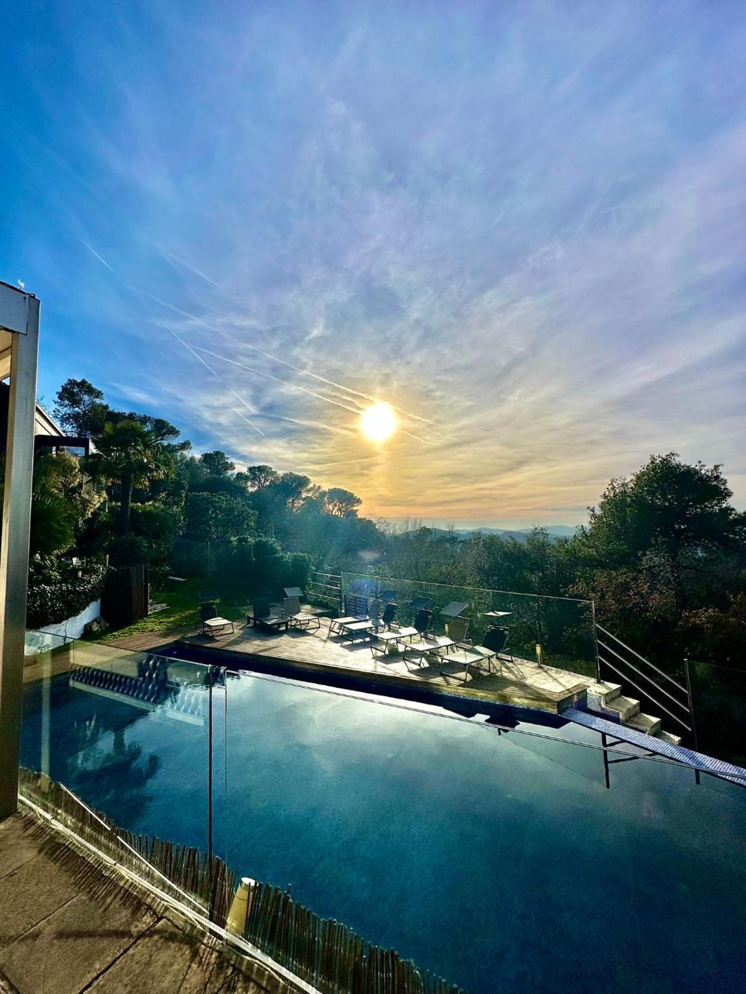 Aya House Hotel Barcelona Bagian luar foto