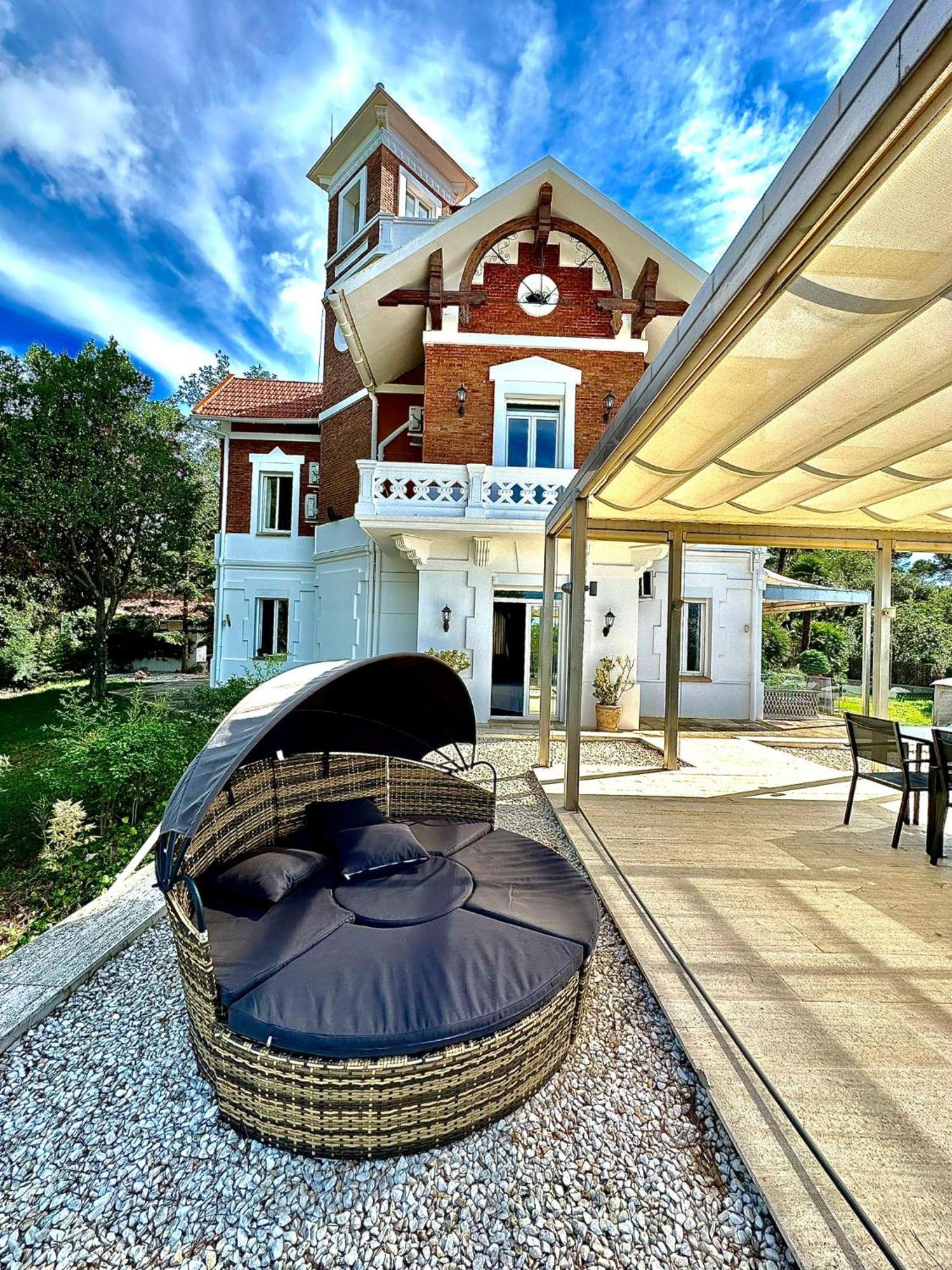 Aya House Hotel Barcelona Bagian luar foto